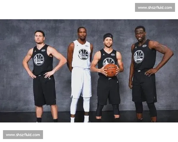 2017年勇士骑士常规赛巅峰对决与王朝碰撞全纪录经典回顾之战