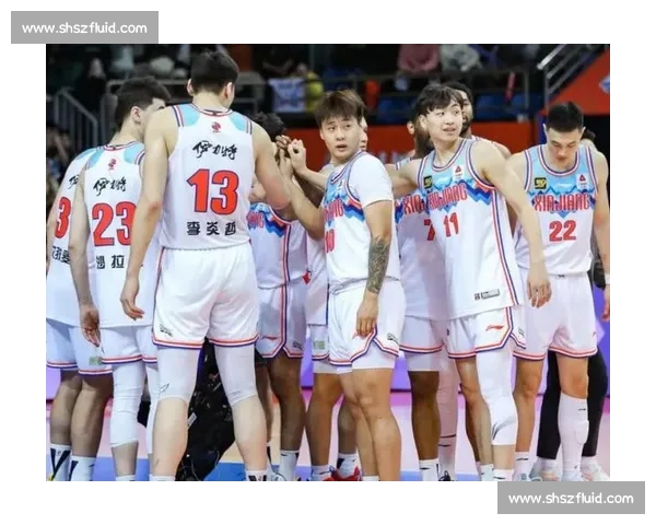 以上港对阵开新焦点之战攻防博弈与赛季走向深度前瞻分析